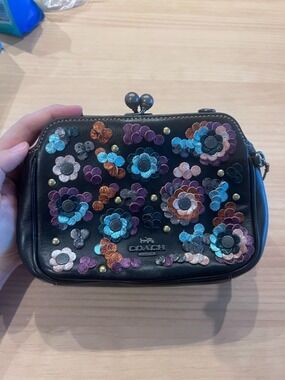 Coach Pearl Kisslock Crossbody Bag | Black Leather Multi-Color Floral Sequin